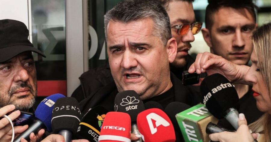 Δημήτρης Πλακιάς για Χρήστο Τριαντόπουλο: «Όπως πέταξες τα παιδιά μου, θα σε πετάξουμε εμείς τώρα»