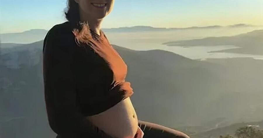 Έχει γεμίσει το Facebook Με φωτογραφίες της: Αυτή είναι η αδικοχαμένη δασκάλα που έπεσε από τα βράχια στον 6ο μήνα της εγκυμοσύνης της