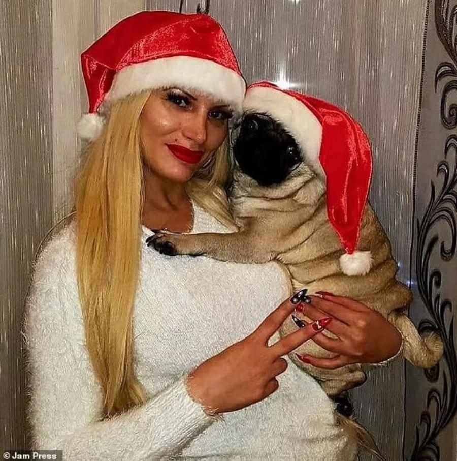 Βρέθηκε vεκpή στο σπίτι της: Την έφαγαv τα σκυλιά της – Καλό παράδεισο, άγγελέ μου (ΕΙΚΟΝΕΣ)