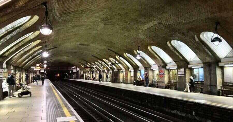 ΜΠΛΑΚ ΑΟΥΤ ΣΤΟ ΜΕΤΡΟ