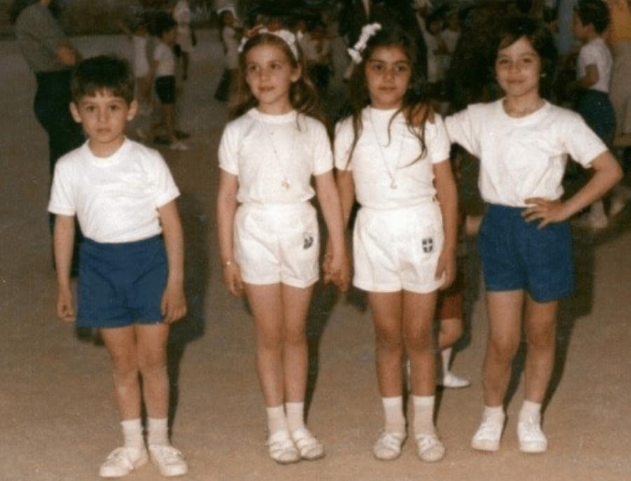 Συγκλονίζει η Τζένη Χειλουδάκη: Σπάνıες φωτογραφiες πριν την αλλαγń φύλου, όταν ήταν αγοράκι στην αγκαλιά της μαμάς