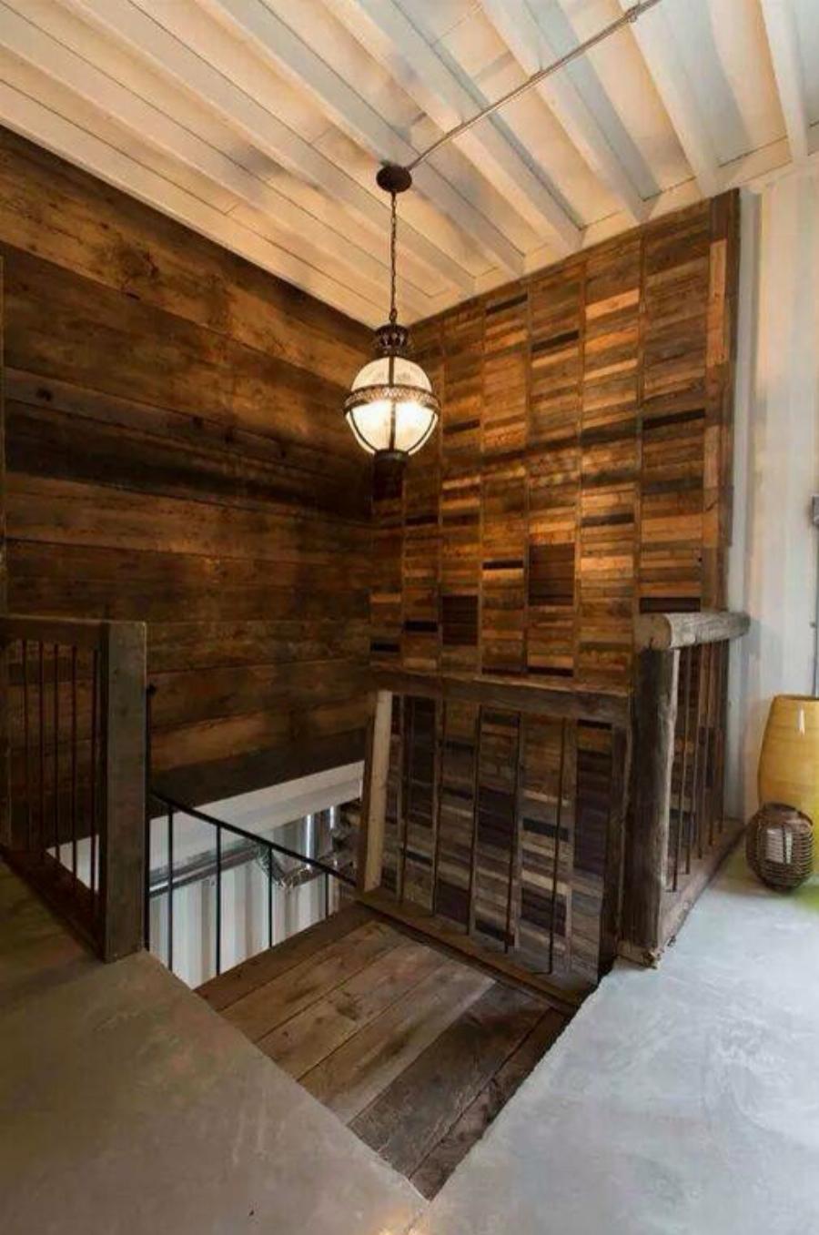 Αγόρασε παλιά Κοντέινερ και έφτιαξε Αυτό το Σπίτι! Μόλις Δείτε το Εσωτερικό του, θα Εκπλαγείτε!