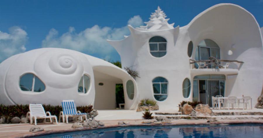 Αυτό το σπίτι έχει σχεδιαστεί για να μοιάζει με κοχύλι, το εσωτερικό του όμως δεν περιγράφεται…