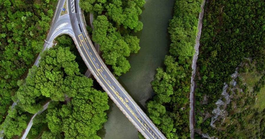 35 εναέριες φωτογραφίες από την πανέμορφη Κοιλάδα των Τεμπών