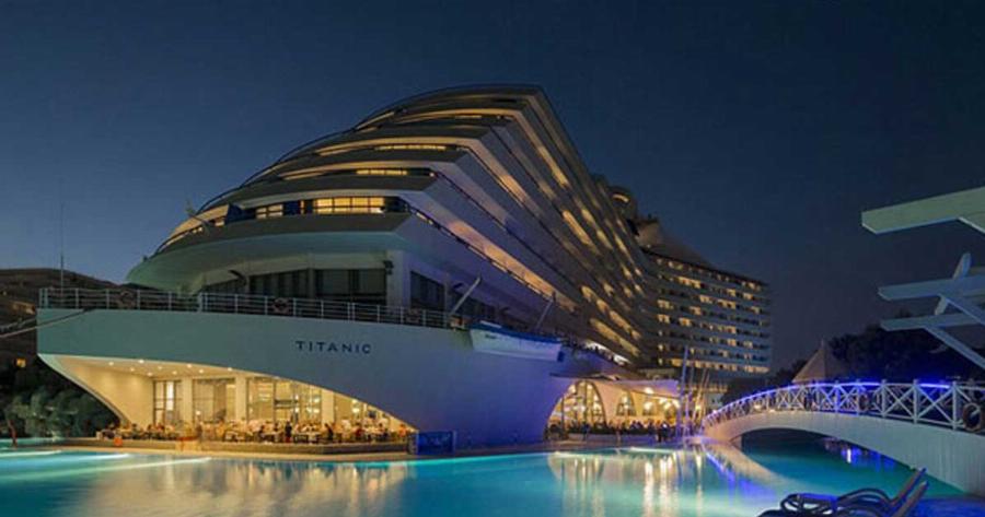 To ξενοδοχείο που έχει την μορφή του… Τιτανικού!