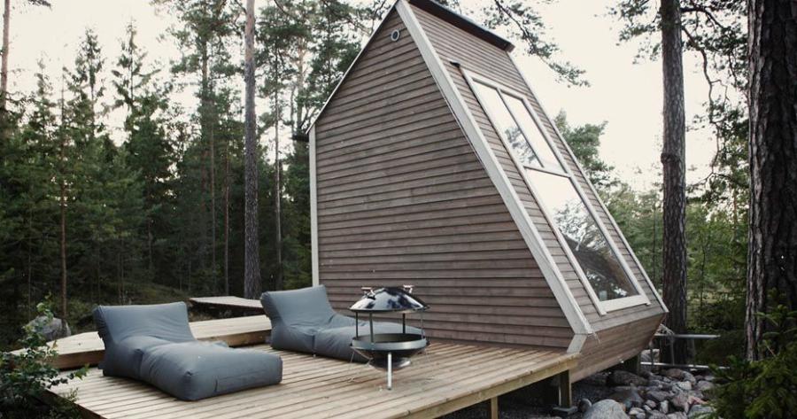 Σε αυτό το σπίτι μένει ολόκληρη οικογένεια, φτιάχτηκε μέσα σε δυο βδομάδες, κόστισε περίπου 7.500 ευρώ και δεν χρειάστηκε καν άδεια!