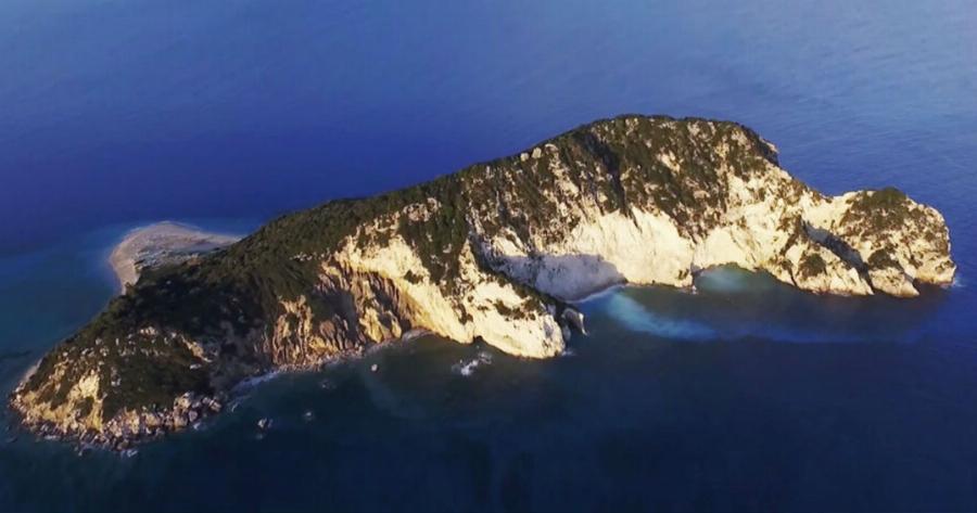 Η Ζάκυνθος μέσα από δυο εντυπωσιακά εναέρια βίντεο όπως δεν την έχετε ξαναδεί.