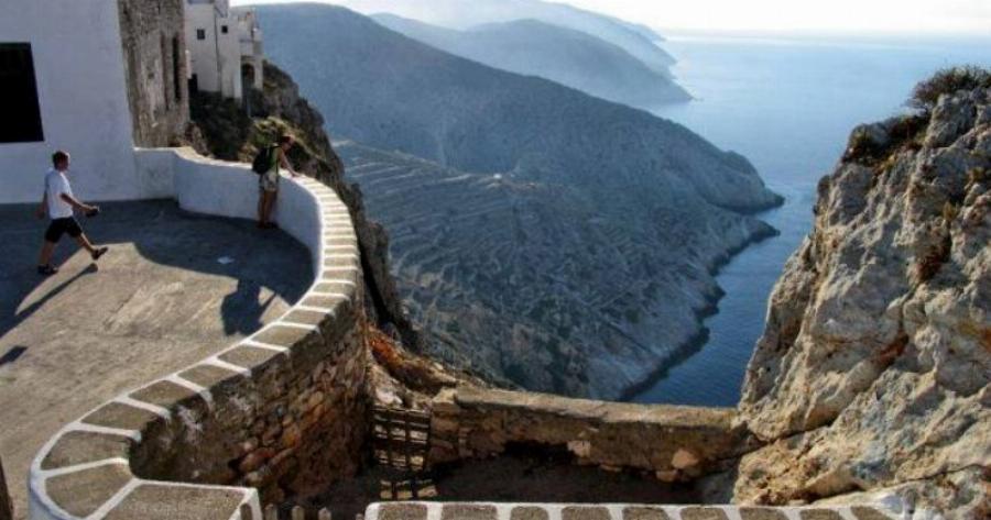 Η ανερχόμενη δύναμη των νησιών μας: Εξωτικές παραλίες, θέα που καθηλώνει και μια Χώρα.. χάρμα οφθαλμών