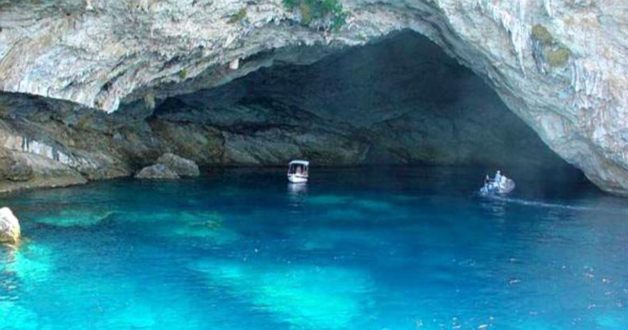 Το μεγαλύτερο ενάλιο σπήλαιο στον κόσμο βρίσκεται στην Ελλάδα