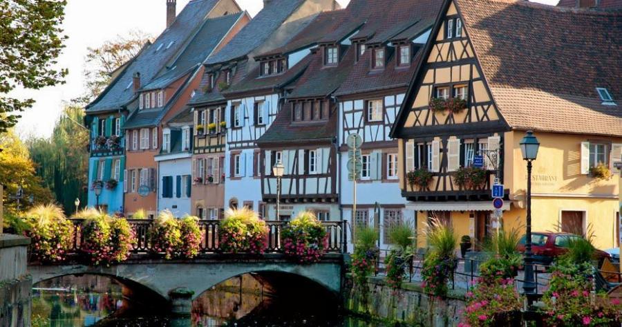 Κολμάρ: Η Μικρή Πόλη της Γαλλίας που μοιάζει να βγήκε από Παραμύθι.