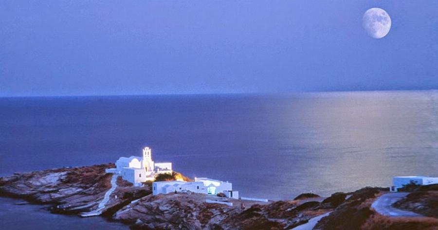 14 από τις πιο όμορφες Παναγίες του Αιγαίου