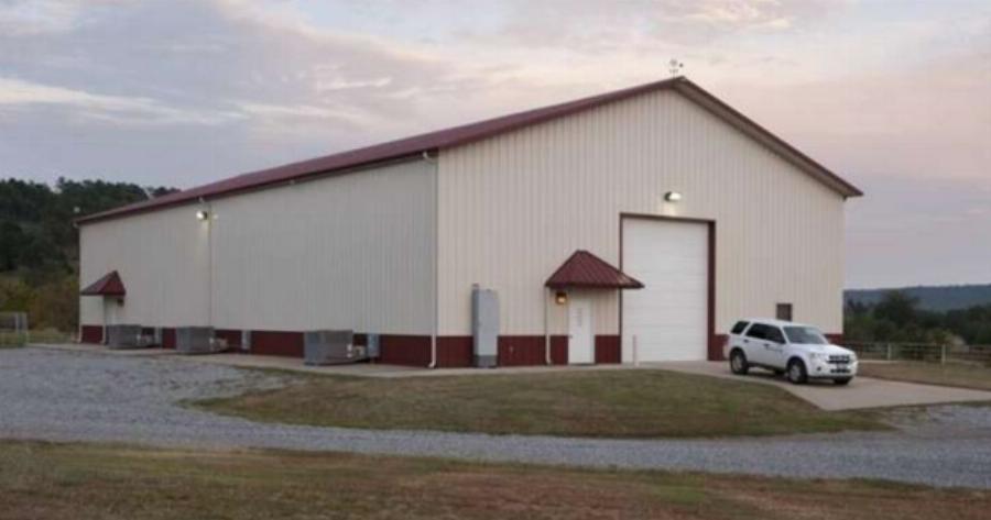 Όλοι την ρωτούσαν πως θα μείνει σε αυτό το «Στάβλο». Μία μέρα τους έστειλε ΑΥΤΕΣ τις 7 Φωτογραφίες.