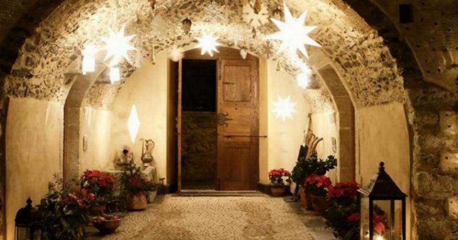 Τα Χριστούγεννα στη Μονεμβασιά είναι βγαλμένα από τα ωραιότερα παραμύθια