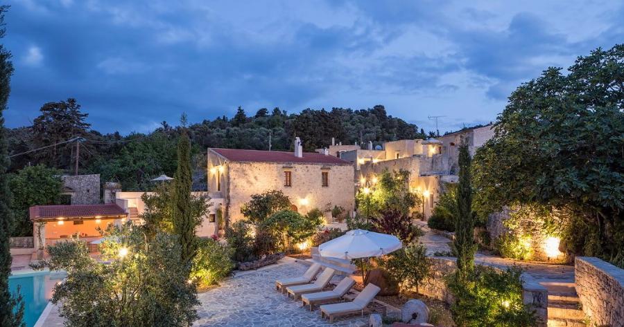 Αρχιτέκτονας αναπαλαίωσε ολόκληρο χωριό του 16ου αιώνα στην Κρήτη και το μεταμόρφωσε σε πολυτελές ξενοδοχείο