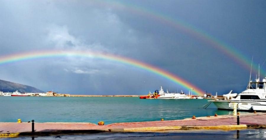 Χίος: Το διπλό ουράνιο τόξο εμφανίστηκε στον ουρανό μετά τον Φοίβο