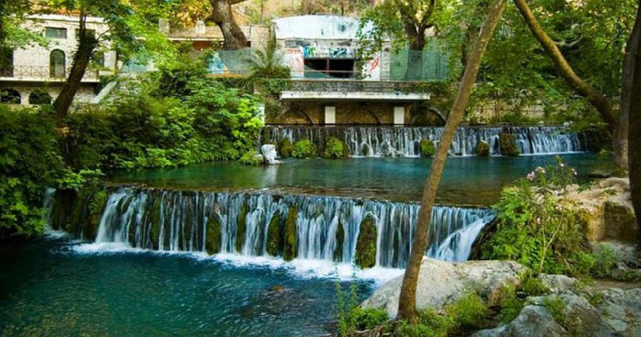 Η Ελληνική πόλη με τους νερόμυλους, τους καταρράκτες, τα πέτρινα γεφύρια και τα τεράστια αιωνόβια πλατάνια. Παραμυθένια!