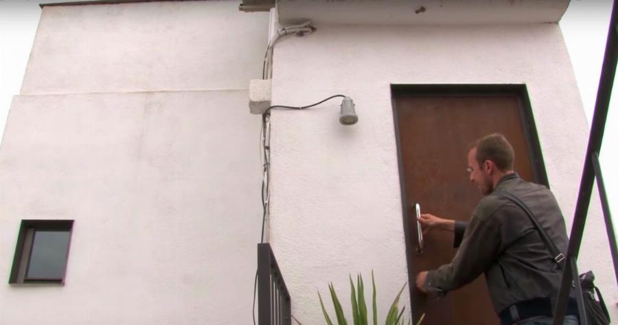 Το Διαμέρισμά του είναι ΜΟΝΟ 24 Τετραγωνικά. Μόλις όμως δείτε ΠΩΣ έχει διαμορφώσει το Εσωτερικό του; Θα το ερωτευθείτε!