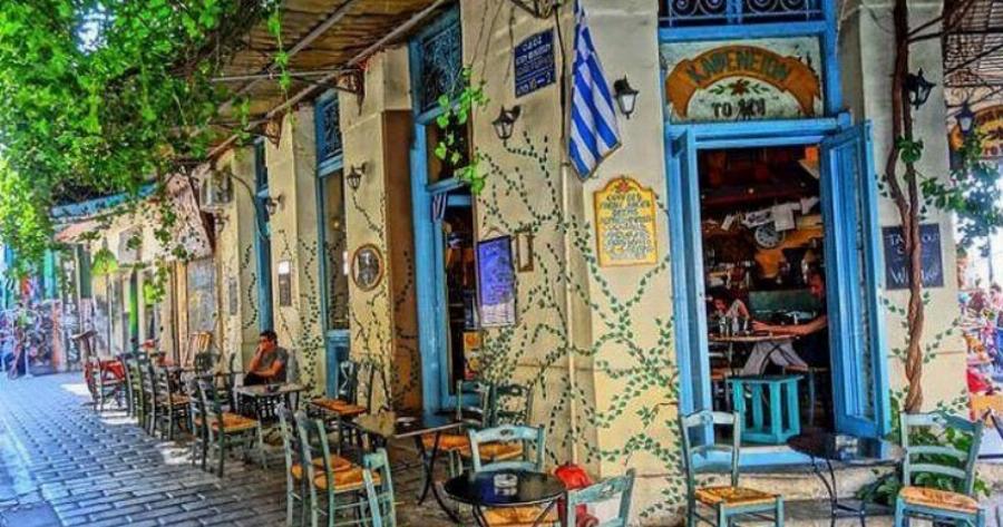 10 υπέροχα παραδοσιακά καφενεία της Αθήνας που σε ταξιδεύουν στον χρόνο