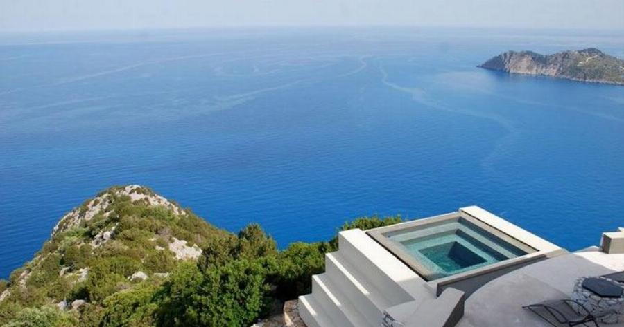 Ένα από τα ωραιότερα σπίτια της Ελλάδας με μαγευτική θέα βρίσκεται στη Κεφαλλονιά!
