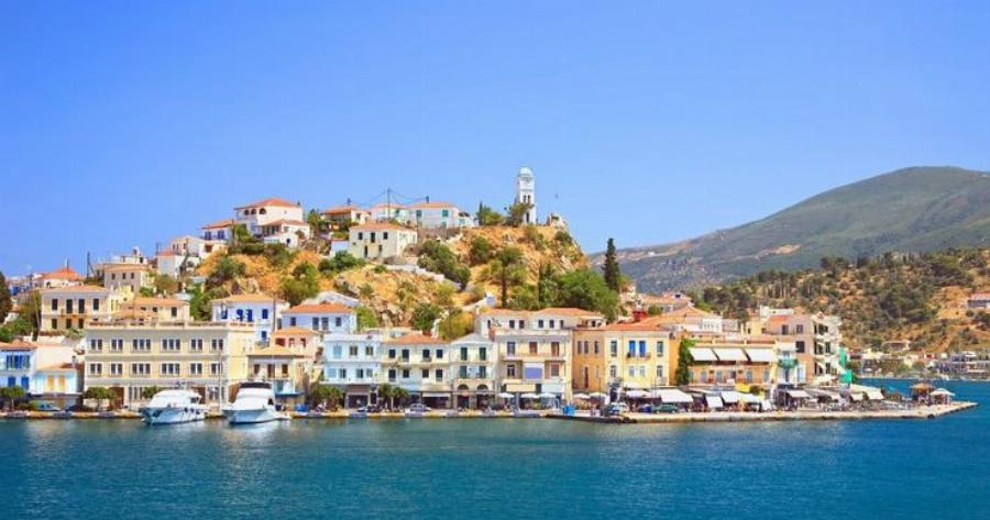 Πόρος: Ένα από τα τρία νησιά αρσενικού γένους με την μοναδική ομορφιά!