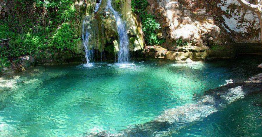 Η πανέμορφη “γαλάζια λίμνη” της Ελλάδας!