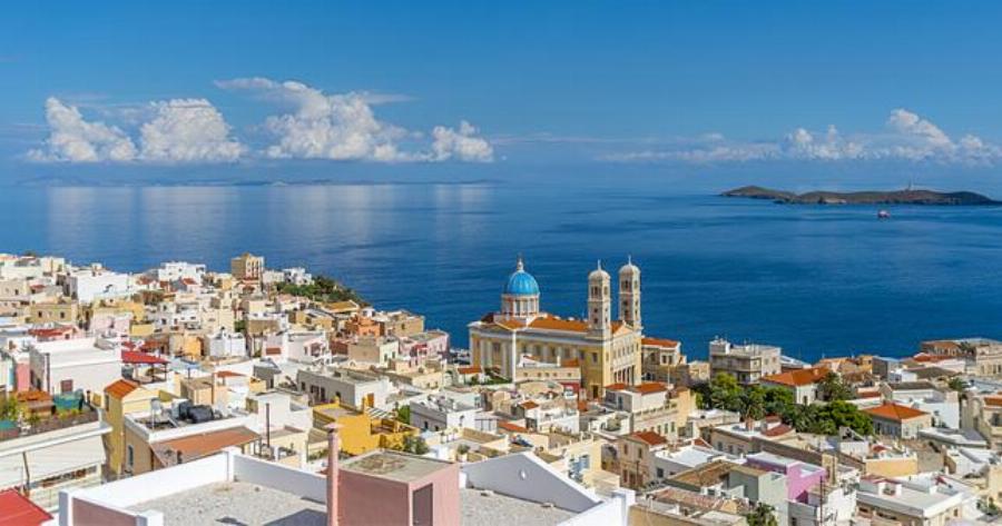 10 λόγοι που αγαπάμε τη Σύρο