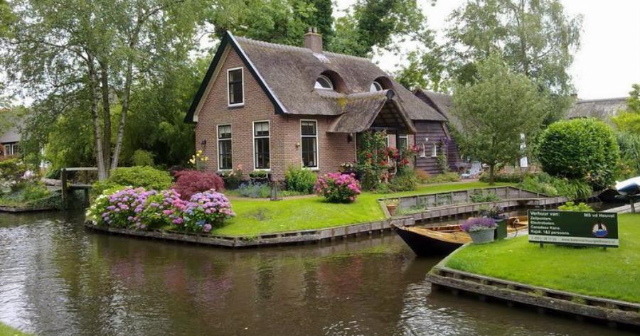 Ποια Βενετία; Το πανέμορφο χωριό της Ολλανδίας χωρίς δρόμους που δεν έχετε ξαναδεί και που αν πάτε, δεν θα θέλετε να φύγετε!