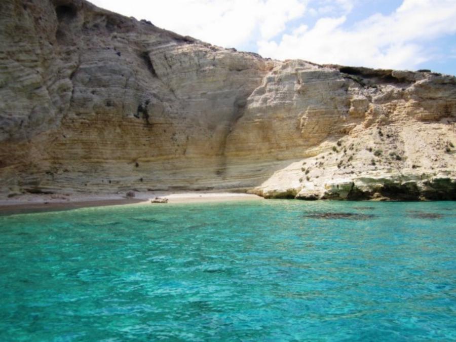 Τα δυο μικρά νησιά της Ελλάδας με τις ωραιότερες παραλίες της χώρας. Ο Παράδεισος δεν βρίσκεται μακρυά..