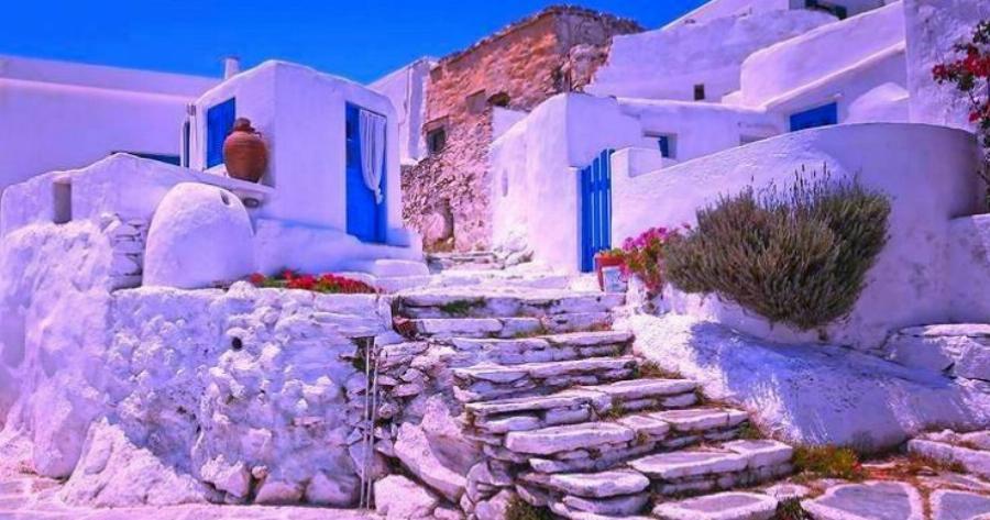 Σίκινος: Το νησάκι των 300 κατοίκων με την σπάνια ομορφιά που λάτρεψε και ύμνησε ο Ελύτης