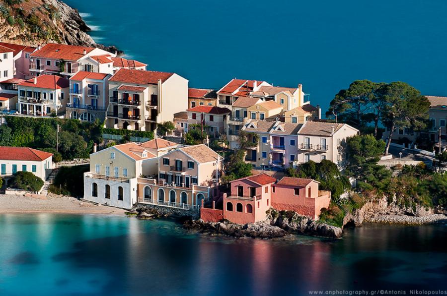 Το Πιο Όμορφο Χωριό της Κεφαλονιάς που Μοιάζει με Αληθινό Πίνακα Ζωγραφικής