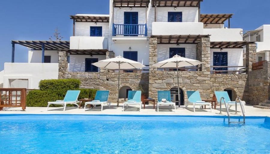 Έχεις Όνειρο να πας στην Πάρο αλλά δεν έχεις Αρκετά Χρήματα; Τώρα Μπορείς να Μείνεις με 21 ευρώ το Άτομο!