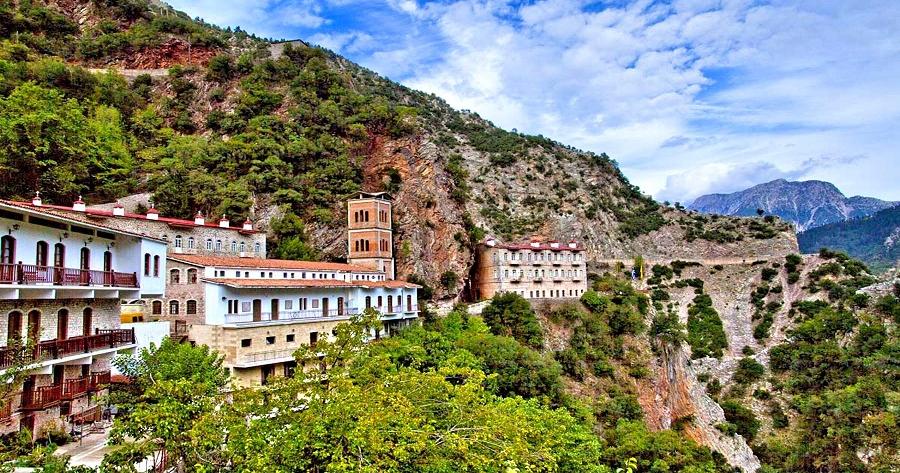 Πέρασε το 3μερο της 28ης Οκτωβρίου στο Μαγευτικό Καρπενήσι με ΜΟΝΟ 24 Ευρώ το Άτομο και το Παιδί σου ΔΩΡΕΑΝ!