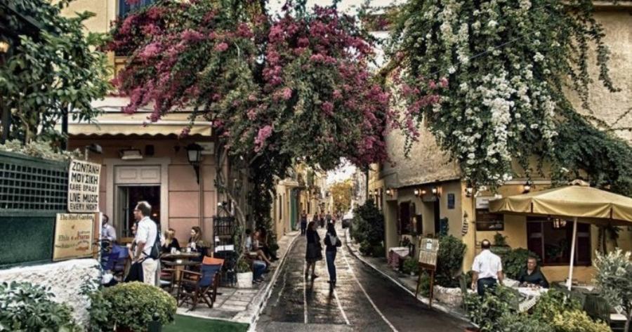 Πλάκα: Η πιο παλιά αλλά και πιο όμορφη συνοικία της Αθήνας έχει ιστορία 3.500 χρόνων