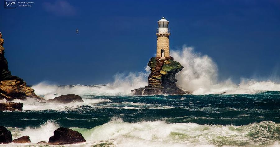 Οι 12 ωραιότεροι φάροι στην Ελλάδα.  Σύμβολα ελπίδας και προστάτες των λιμανιών