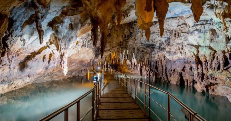 Σπήλαιο Πηγών Αγγίτη:  Γνωρίστε ένα από τα μεγαλύτερα ποτάμια σπήλαια του κόσμου βρίσκεται στην Ελλάδα