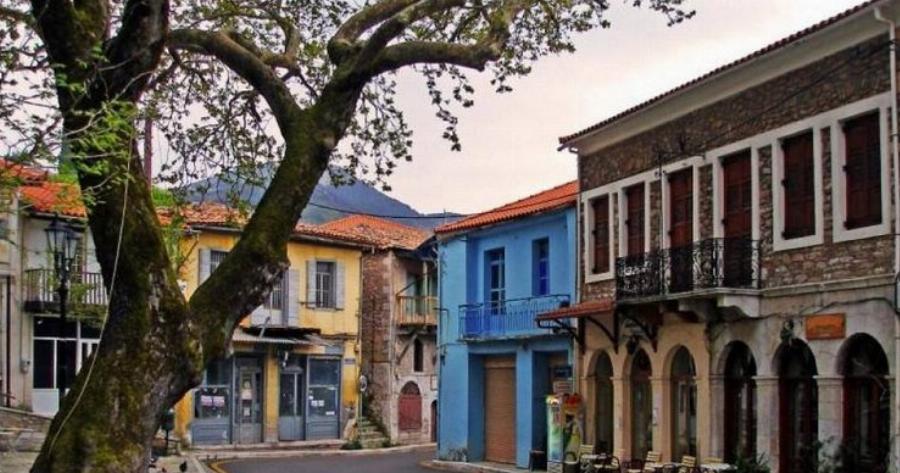 Ανδρίτσαινα: Η «πέτρινη» αρχόντισσα της Ηλείας. Ανακλυψτε τα μυστικά του Τόπου με την απρόσμενη ομορφιά