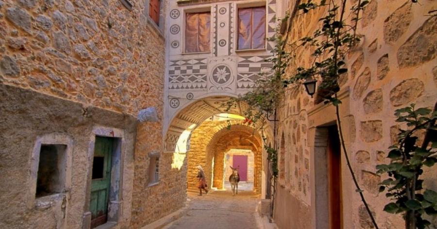 Χίος: το μυροβόλο νησί του Αιγαίου με την αστείρευτη ομορφιά