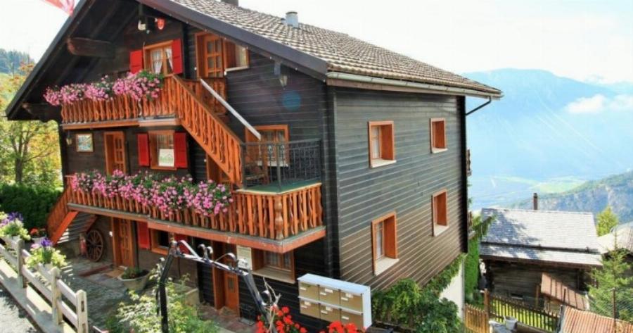 Το Πανέμορφο Χωριό που σου Προσφέρει 21.500 Ευρώ για να Ζήσεις Εκεί