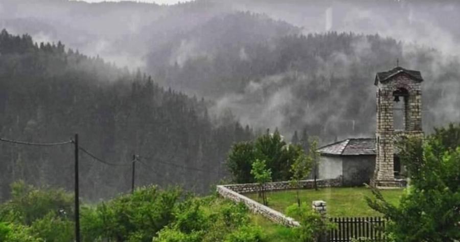 Ο μυστικός παράδεισος της Θεσσαλίας: Δυο «δίδυμα» χωριά κρυμμένα μέσα σε ένα από τα μεγαλύτερα ελατοδάση της χώρας