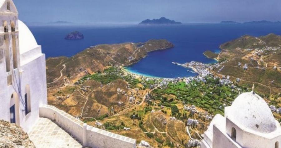 Σέριφος: Το νησί με την απόκοσμη γοητεία που απορρίπτει την κοσμικότητα