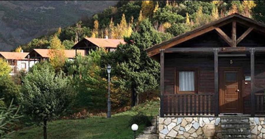 Πέντε Τέλεια Σπιτάκια Κρυμμένα στην Ελλάδα, για να Πάρεις τα Βουνά με την Παρέα και να Ζήσετε ένα Υπέροχο Τριήμερο
