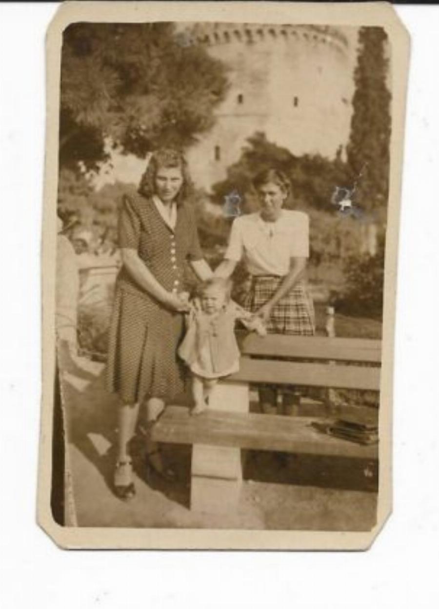 Μια αγνώριστη Θεσσαλονίκη με τραμ, αρχοντικά,  χωματόδρομους και κατοίκους με φουστανέλες