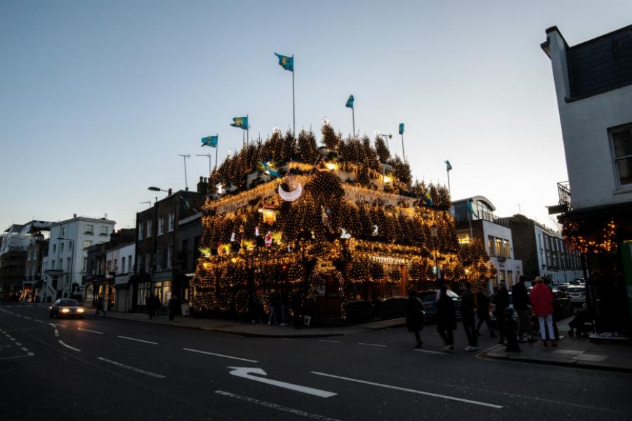 Χριστούγεννα στο Λονδίνο – Βόλτα σε μια από τις ομορφότερα στολισμένες πόλεις