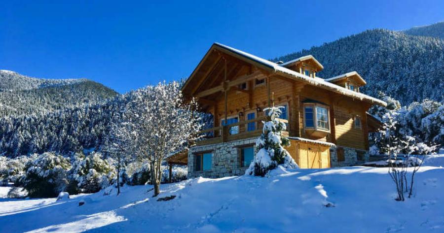 Airbnb: Το ξύλινο σαλέ στη Βυτίνα που εντυπωσιάζει!