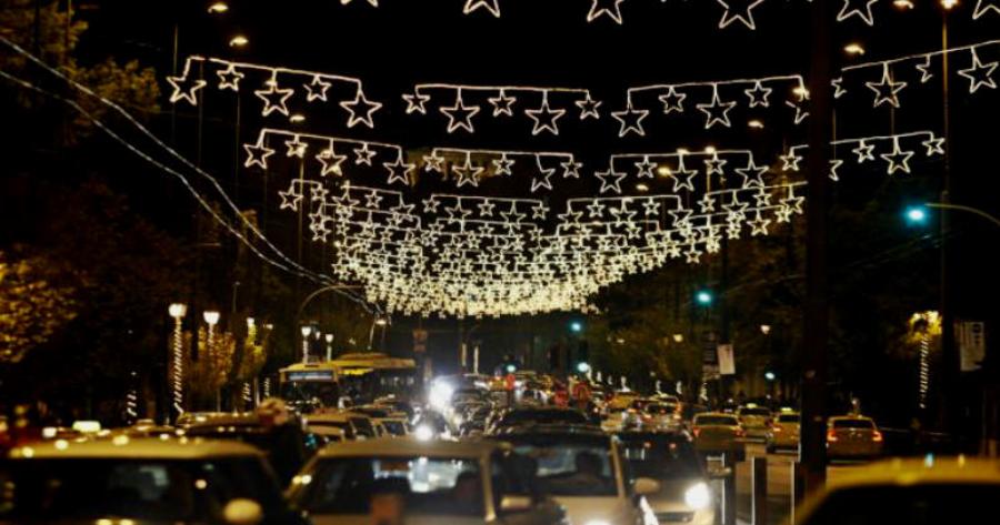 Το Hilton «ντύνει» στα γιορτινά τη Βασιλίσσης Σοφίας!