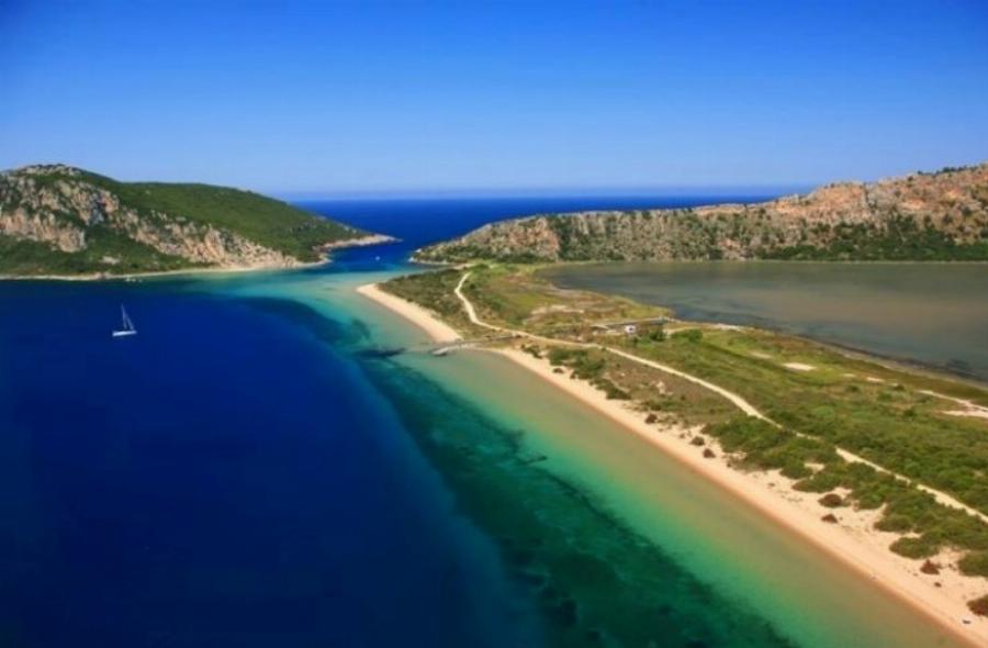 Ονειρεμένη Πύλος: Ένα από τα Μεγαλύτερα και Ασφαλέστερα Φυσικά Λιμάνια του Κόσμου.