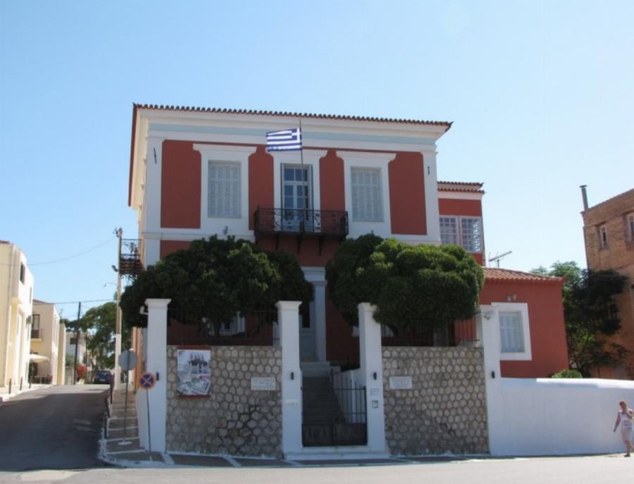 Ονειρεμένη Πύλος: Ένα από τα Μεγαλύτερα και Ασφαλέστερα Φυσικά Λιμάνια του Κόσμου.