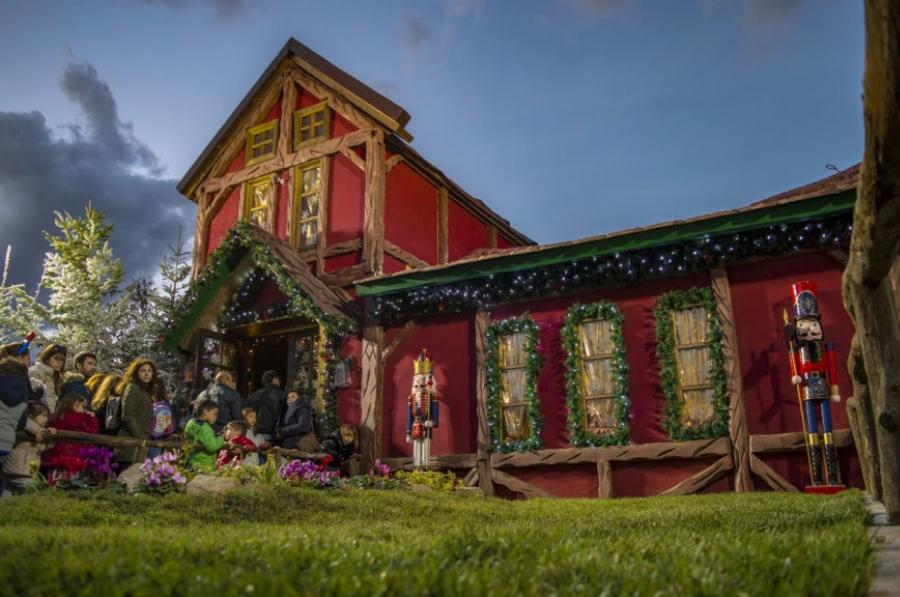 Χριστούγεννα: Πουθενά πιο μαγικά απ’ τα Τρίκαλα – Ο διάσημος Μύλος των Ξωτικών σπάει ρεκόρ