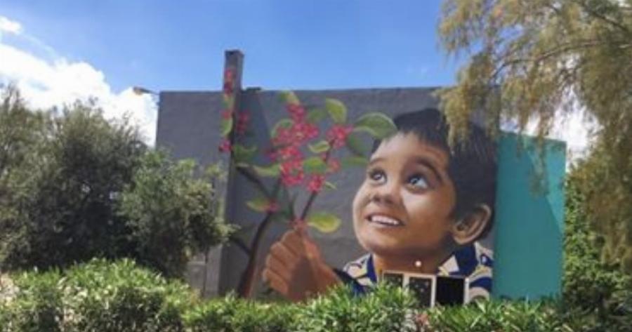 Το εντυπωσιακό γκράφιτι για τις 102 ψυχές που χάθηκαν στο Μάτι