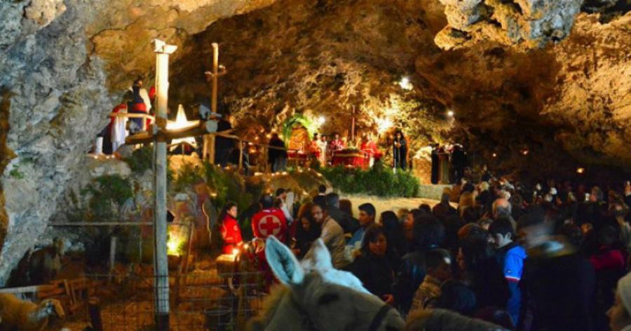 Το σπήλαιο της Κρήτης όπου γιορτάζονται τα καλύτερα Χριστούγεννα